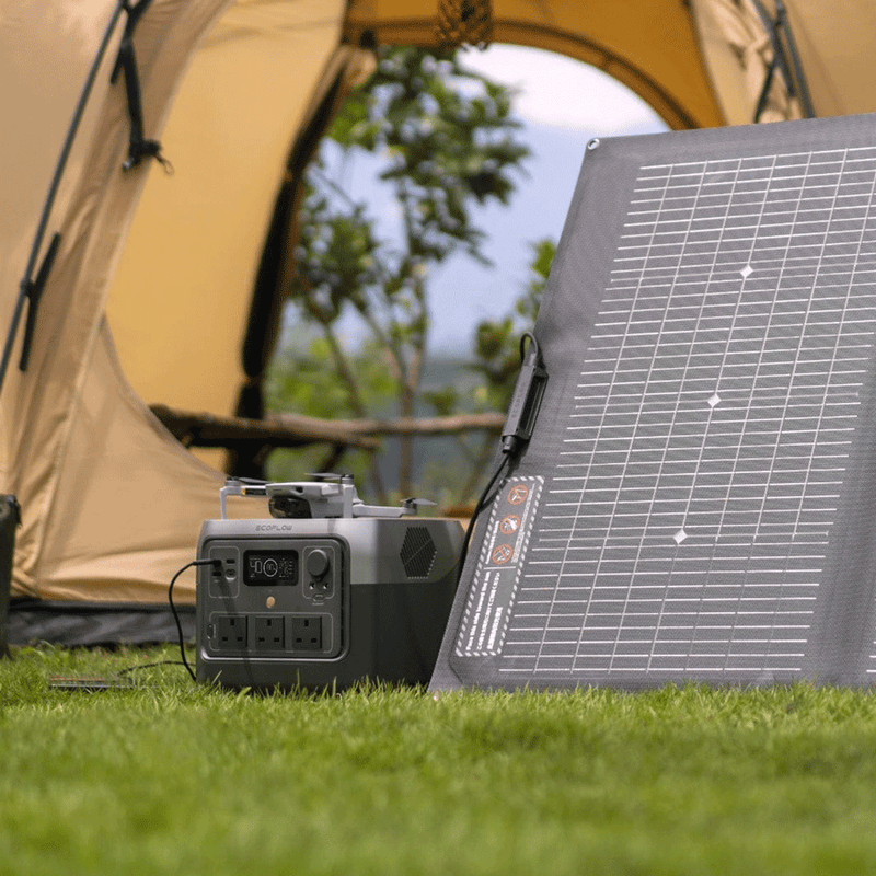 EcoFlow Delta 2 Portable Solar Generator Kit - With 320 Watts of Solar